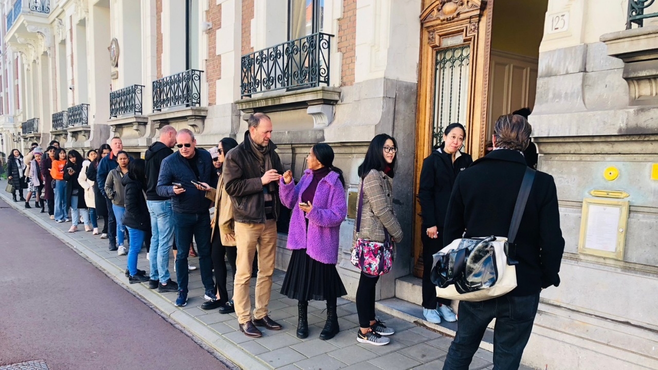 เลือกตั้ง 2566 : คนไทยในเนเธอร์แลนด์ เลือกตั้งนอกราชอาณาจักร วันแรกคึกคัก