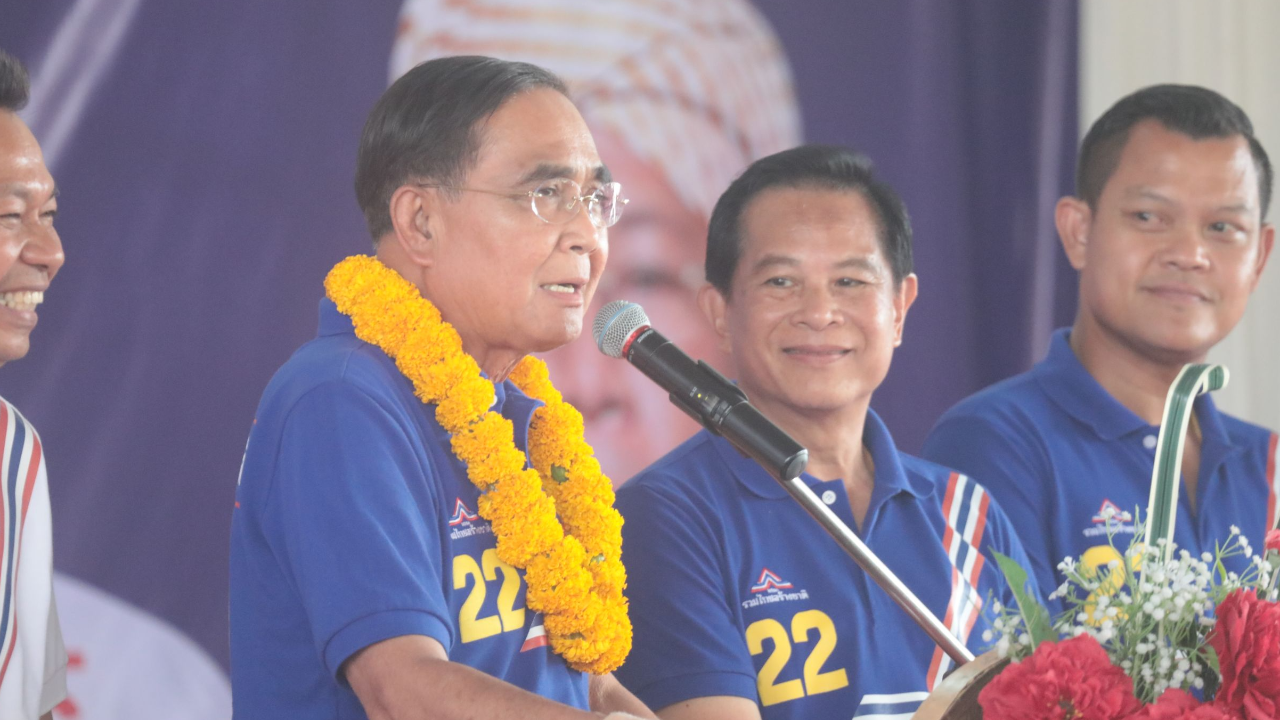 “พี่ตู่” อ้อนคนสงขลา ขอทำต่อ เหน็บ พวกวิจารณ์ 8 ปี สงสัยเดินหลับตา 