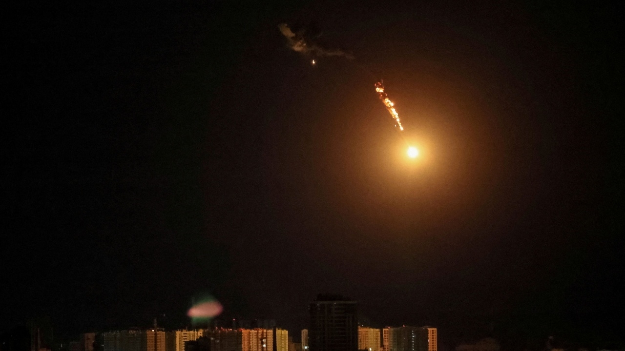 รัสเซียดุ โจมตีเคียฟ คืนที่ 3-‘ลาฟรอฟ’ เตือนชาติต.ต.‘กำลังเล่นกับไฟ’