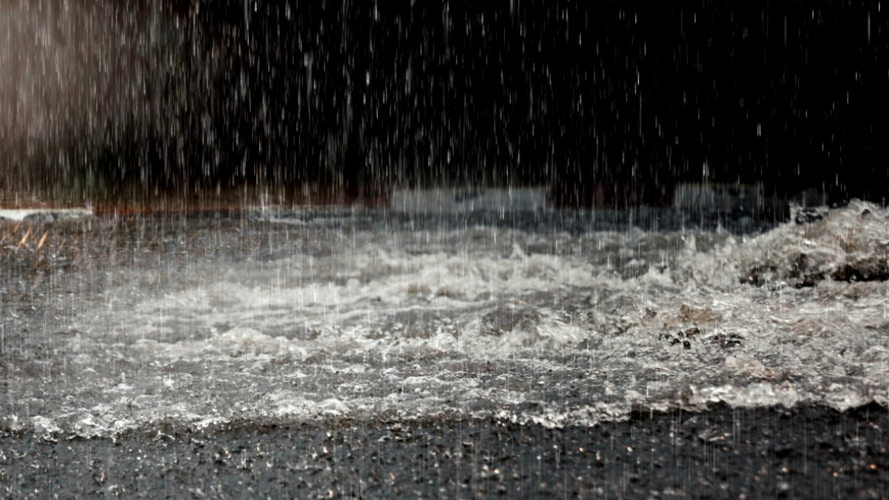 สภาพอากาศวันนี้ ทุกภาคมีฝน "กทม.-35 จว." ตกหนัก ระวังจมบาดาล