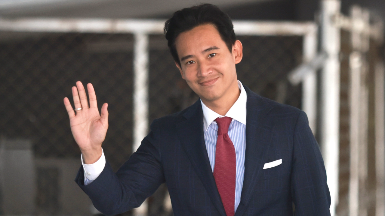 เครือข่ายสุราฯ ยื่น ก้าวไกล ดันนโยบายสุราก้าวหน้า "พิธา" บอก ที่มาแหวน