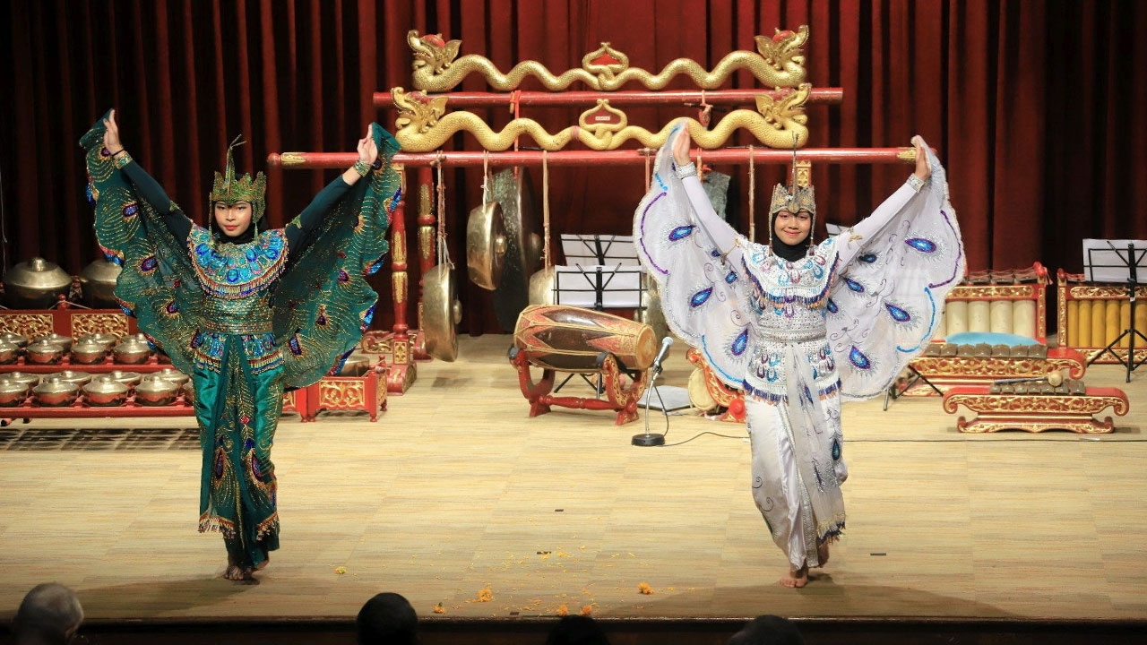 เพลินศิลป์อินโดนีเซีย