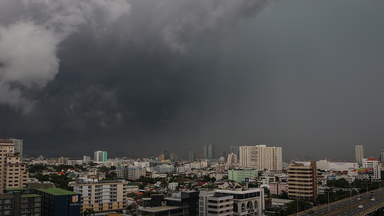 อุตุฯ ฉบับ 9 เช็กพื้นที่ฝนตกหนักทั่วไทย 29-30 พ.ค. อันดามันคลื่นสูง 1-3 เมตร