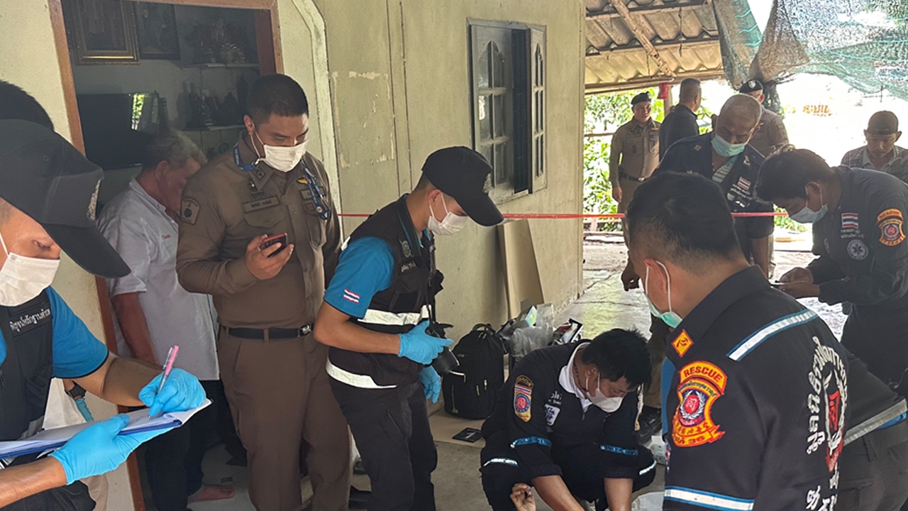 ผัวเมาหึงโหด คว้าตะขอสอยมะพร้าวฟันเมียไม่ยั้ง ดับสยองคาบ้านพัก