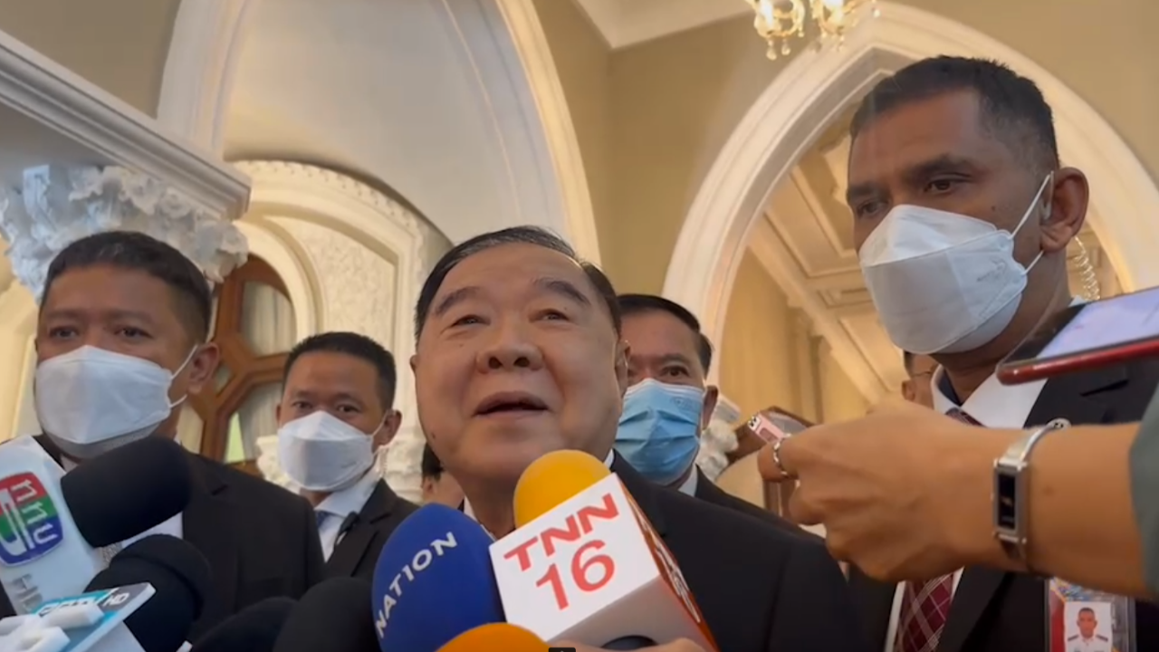 "ลุงป้อม" ตีมึน ข่าว พปชร.เป็นตัวแปรสำคัญ หาก "ก้าวไกล" ตั้งรัฐบาลไม่ได้ 
