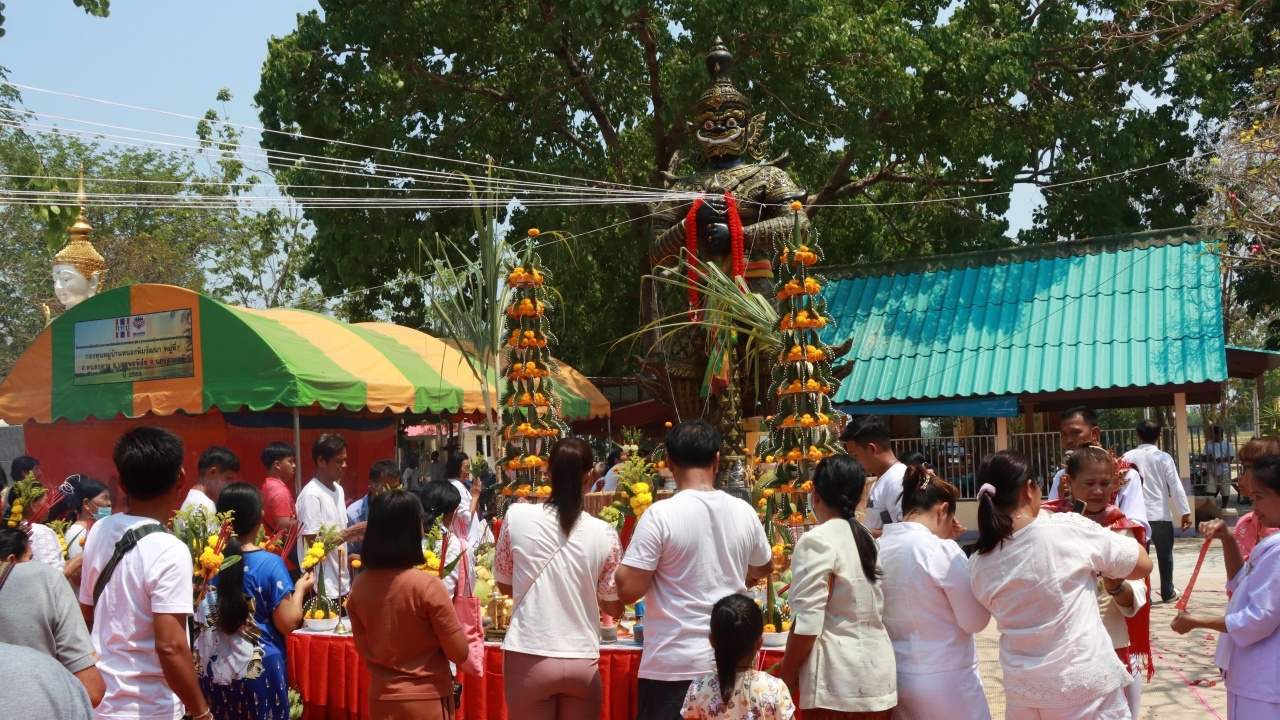 ส่อง "เลขเด็ด" โค้งสุดท้าย พิธีเบิกเนตร "ท้าวเวสสุวรรณ" ลุ้นโชค 16/4/66