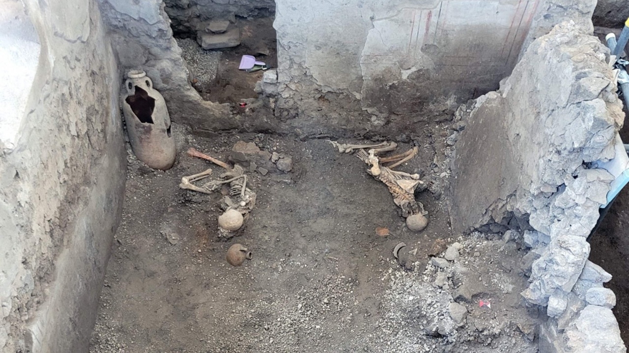 อึ้ง อิตาลี พบโครงกระดูกอีก 2 ร่าง ที่ปอมเปอี ฝังใต้ปฐพีเกือบ 2 พันปี