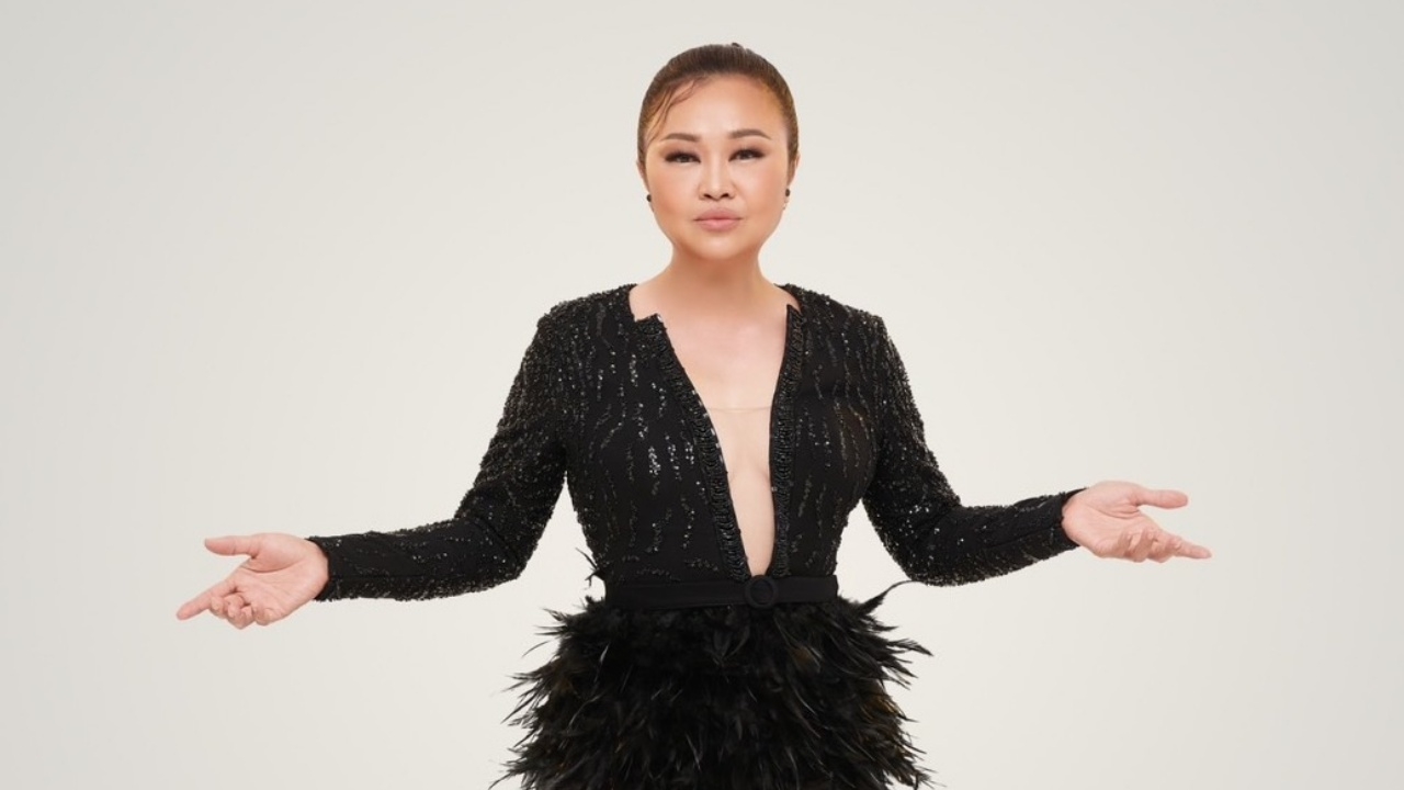 เจนนิเฟอร์ คิ้ม โพสต์จอส้ม ฟาดแซ่บบ้านเมืองไม่คืบเพราะหัวหงอกหัวแข็ง