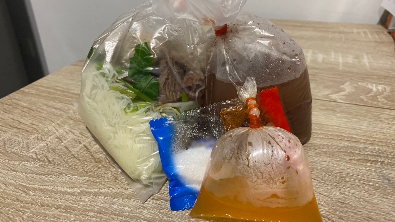 ถกสนั่นโซเชียล สั่งก๋วยเตี๋ยวกลับบ้าน ทำไมให้เครื่องปรุงทุกอย่าง ยกเว้น "น้ำปลา"