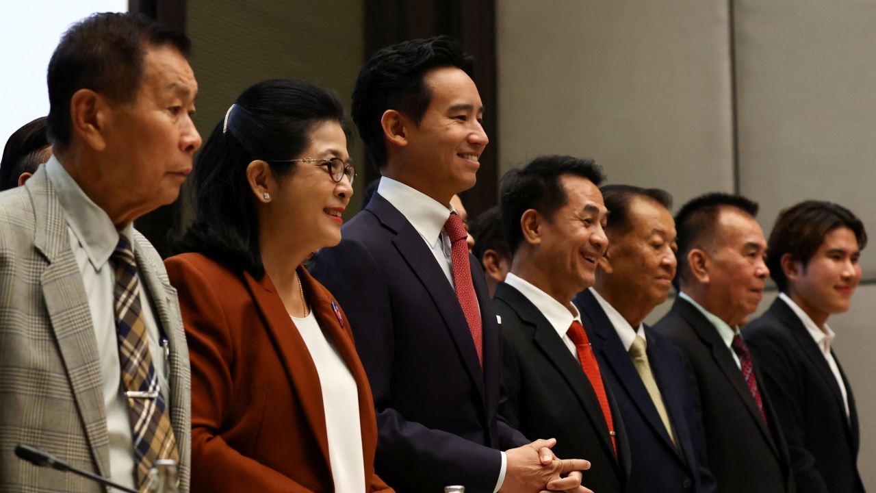 แฮชแท็ก จัดตั้งรัฐบาล ทะยานเทรนด์โซเชียล หลัง 8 พรรคจับมือแถลงชื่นมื่น