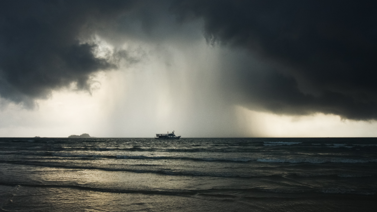 สภาพอากาศวันนี้ ตอนบนฝนลด กลางวันร้อนระอุ ใต้ฝนเพิ่ม-ตกหนักบางแห่ง