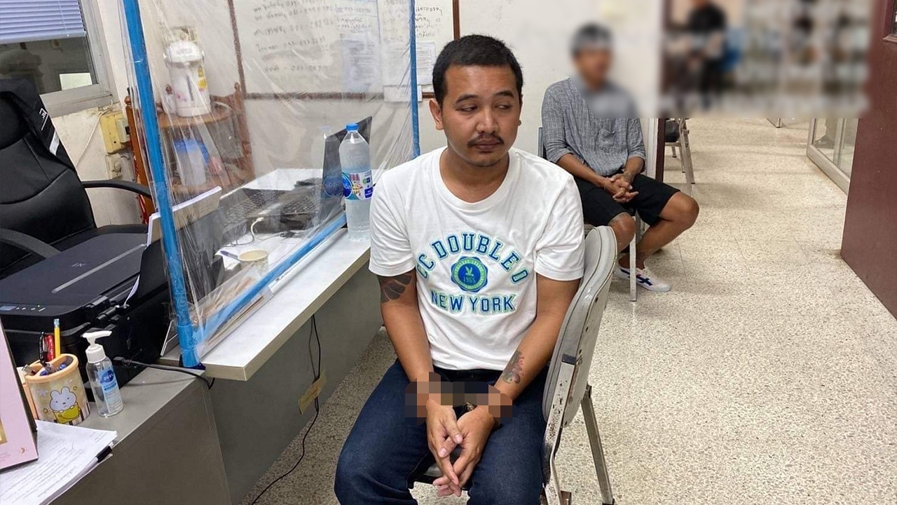 หนุ่มเมืองหอยใหญ่ดุ ชัก 11 มม. ยิง 3 นักศึกษา แค่ขวางทางถอยรถ 