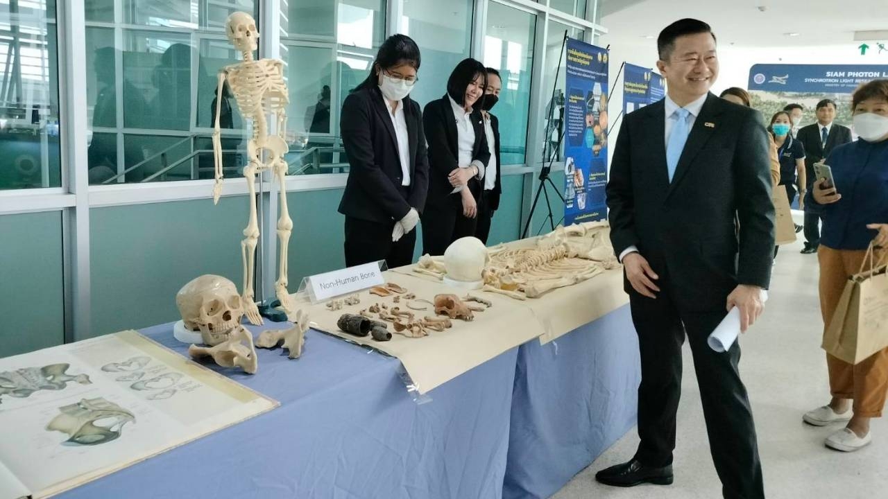 ซินโครตรอนจับมือสถาบันนิติวิทย์ พัฒนาการพิสูจน์หลักฐาน นำเทคโนโลยีช่วยไขคดี