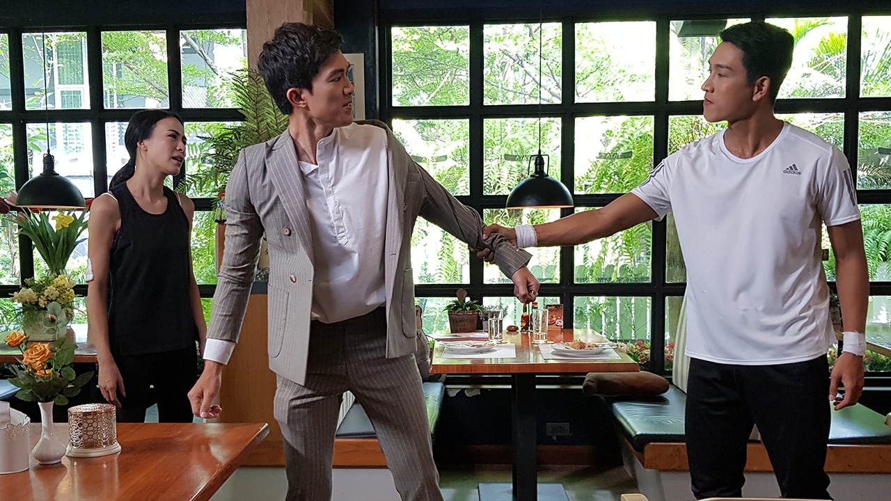 ไผ่ เปิดศึกปล่อยหมัดใส่ กอล์ฟ เหตุหึงหวง รถเมล์ ในละคร "ปาฏิหาริย์กาลเวลา"