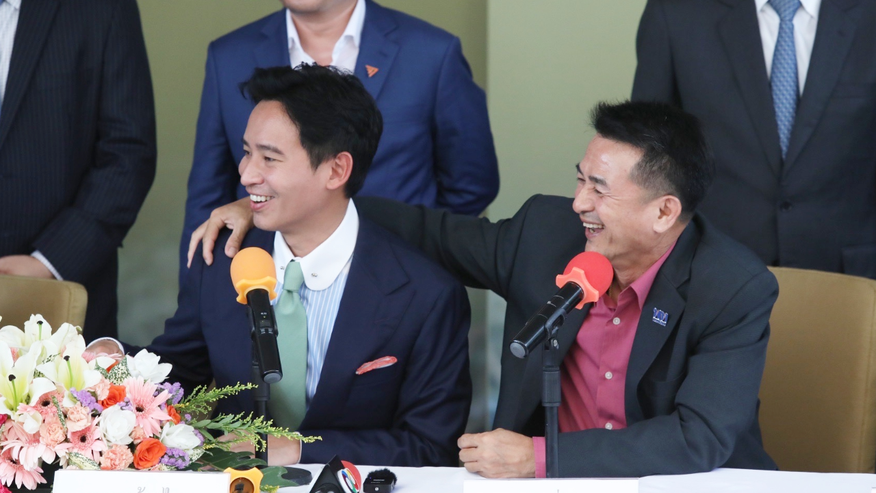 “พิธา” ย้ำตำแหน่งประธานสภาคุยแค่ 2 พรรค-“หมอชลน่าน” ยันไม่มีผลต่อจัดตั้งรัฐบาล