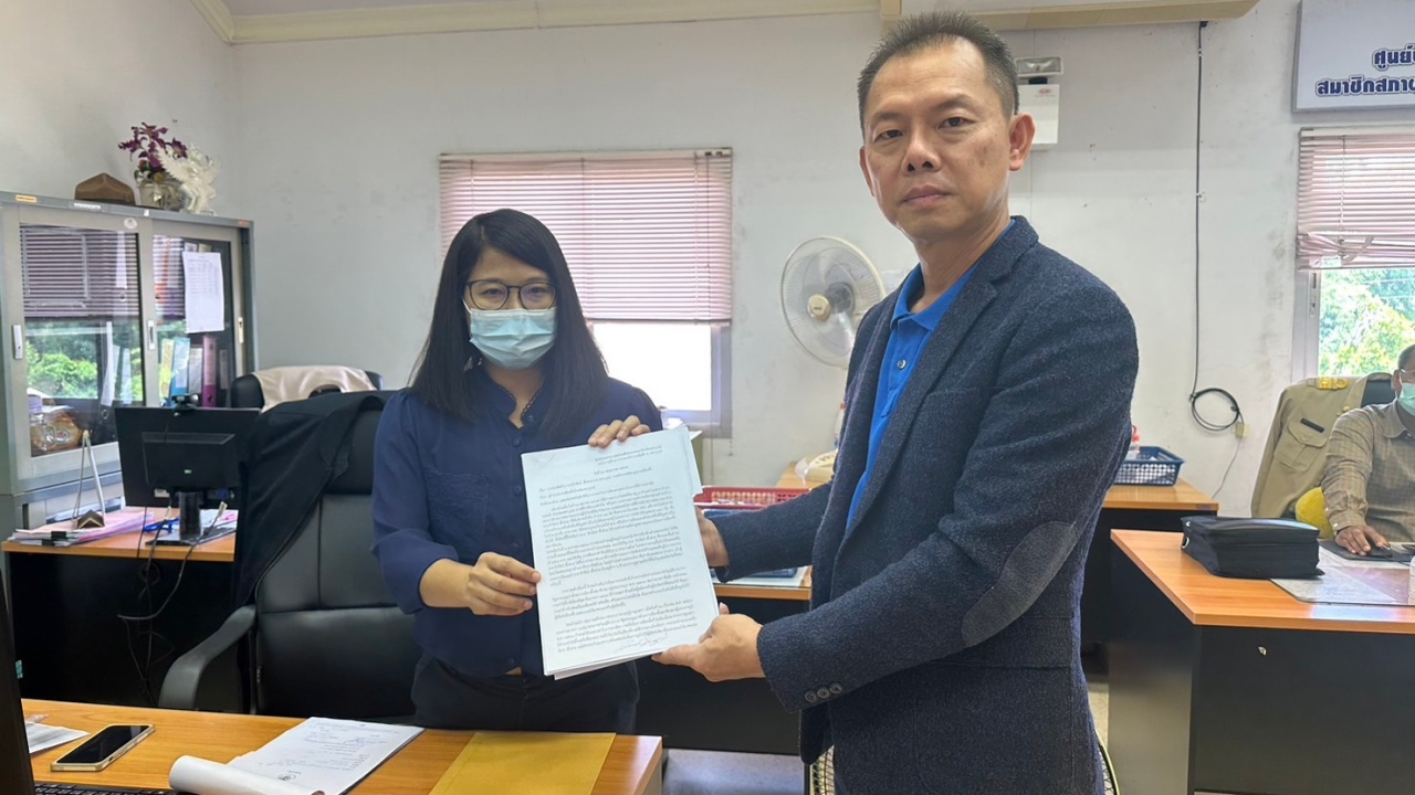 ผู้สมัครเพื่อไทย 2 จังหวัดร้อง กกต. ว่าที่ ส.ส.ทำผิด ก.ม.-ขอนับคะแนนใหม่