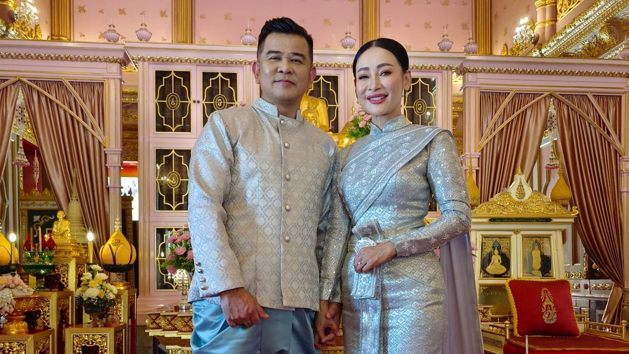 ชมภาพ จุ๊บแจง วิมลพันธ์ ดาราสาววัย 53 ปี ควงแฟนหนุ่มเข้าวิวาห์ 