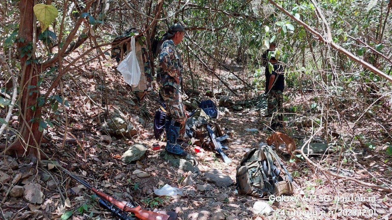 "พรานป่าเหิมลอบล่าสัตว์" ปะทะเดือด จนท.ยิงสวน เจ็บ 2 คาป่าแก่งกระจาน