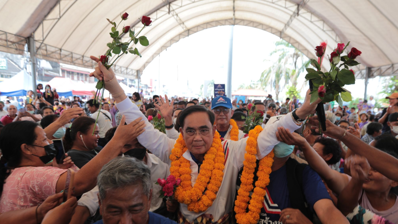 เลือกตั้ง 66 “ประยุทธ์” ลงใต้ สัญญาถ้าได้เป็นนายกฯ อีก จะทำให้ทุกอย่างให้สงบ