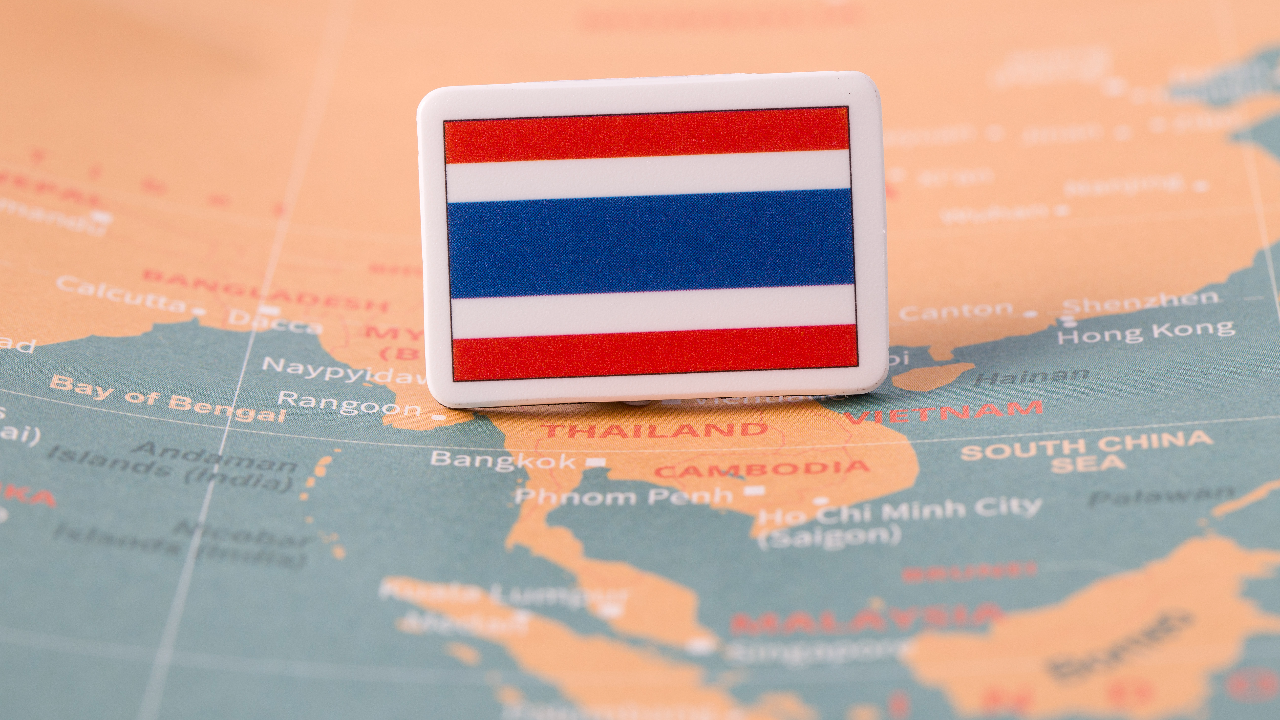 กกต. แจง 2 เรื่อง รหัสเขตบนซองใส่บัตรเลือกตั้งนอกราชอาณาจักร-ได้บัตร 2 ชุด