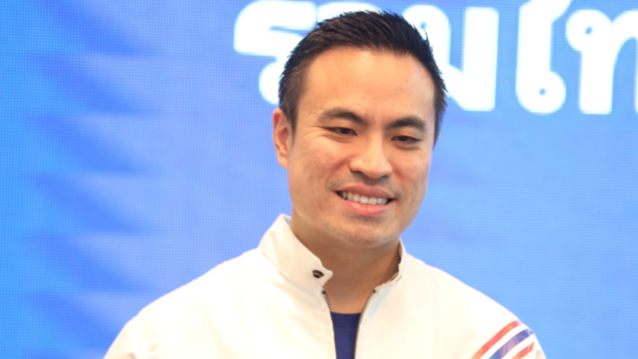 “เอกนัฏ” ซัด “เงินหมื่นดิจิทัล” ทำสังคมสับสน ชัด ”บัตรลุงตู่” ให้มากกว่า