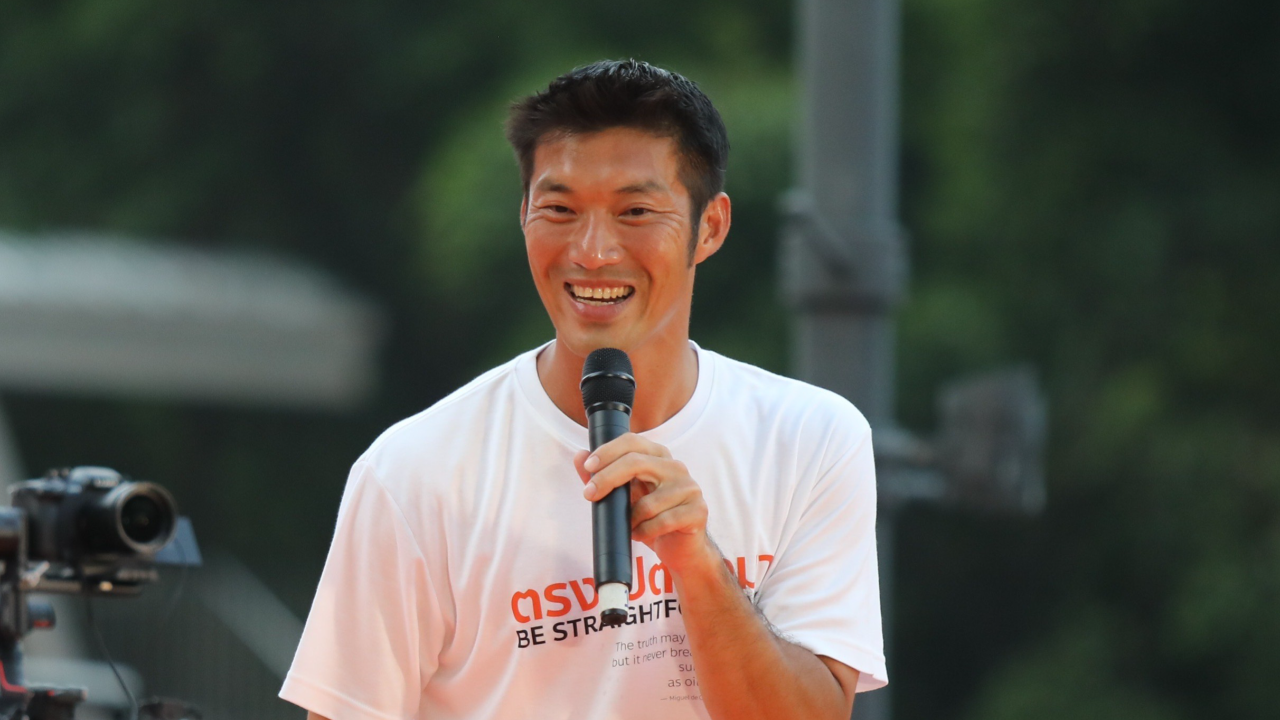 "ธนาธร" ลั่น ไม่กลัว "ก้าวไกล" ถูกโดดเดี่ยว ขอกา 2 ใบ ไทยไม่เหมือนเดิม