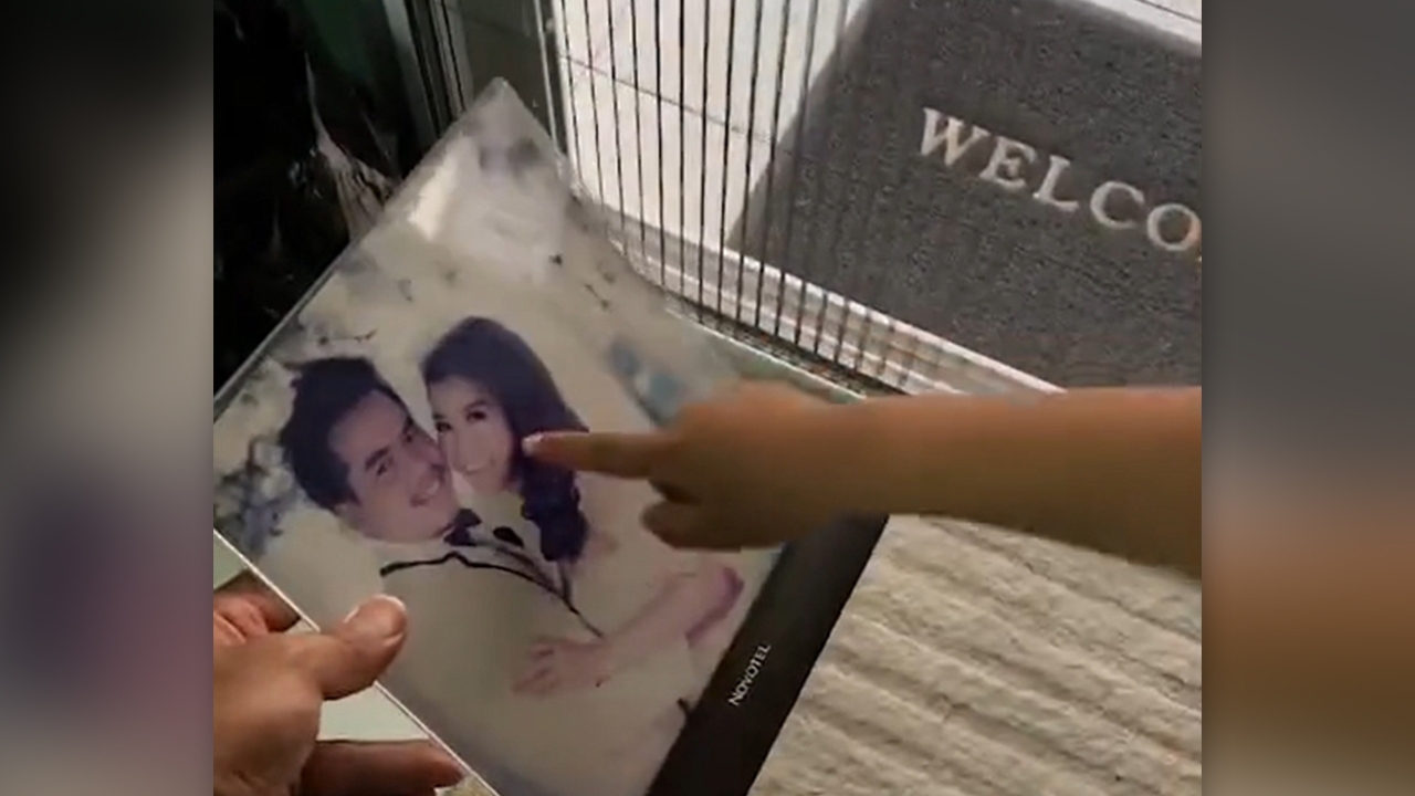 ไวรัล ลูกชายร้องไห้โฮเมื่อเห็นรูปพ่อกับผู้หญิงอื่น ก่อนจะรู้ความจริงสุดพีก (คลิป)