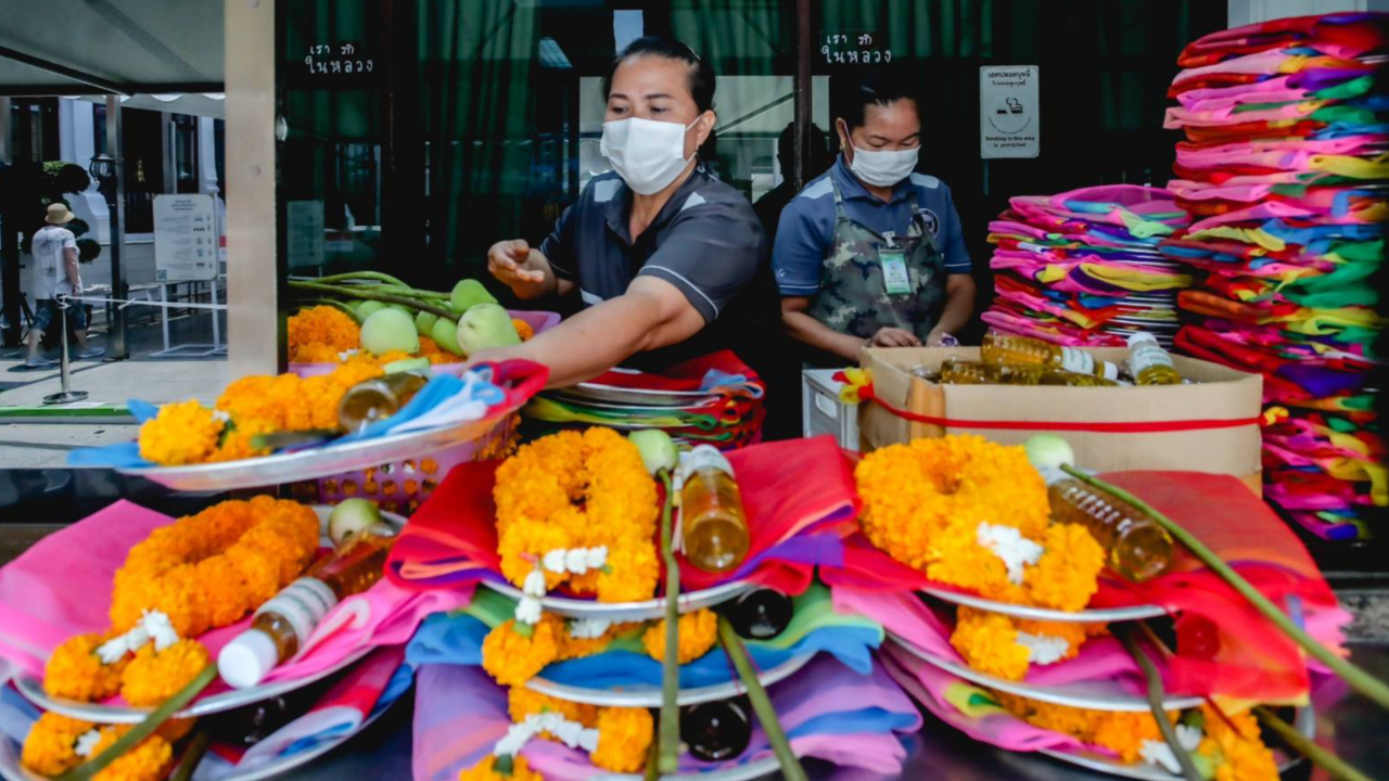 "241 ปี กรุงรัตนโกสินทร์" ศรัทธากับการไหว้ศาลหลักเมือง 