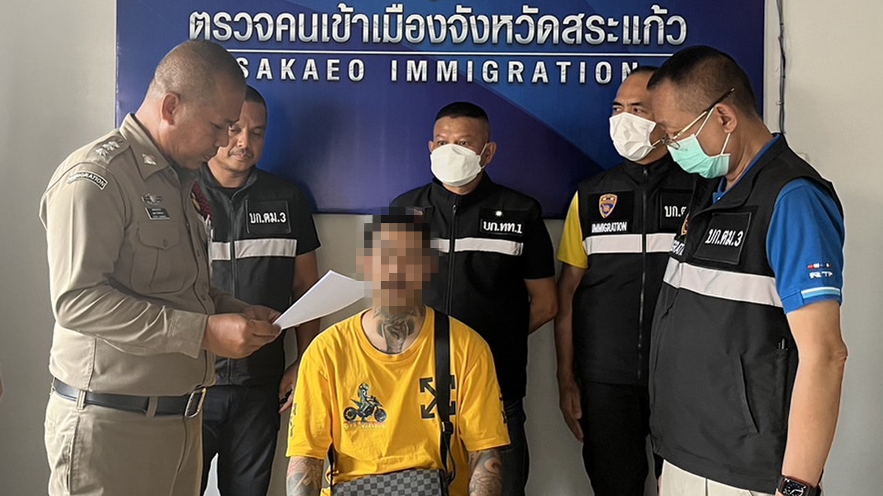 ตม.สระแก้ว รวบหนุ่มแก๊งคอลเซ็นเตอร์ หนีหมายศาลอุบลราชธานี คาด่านอรัญฯ