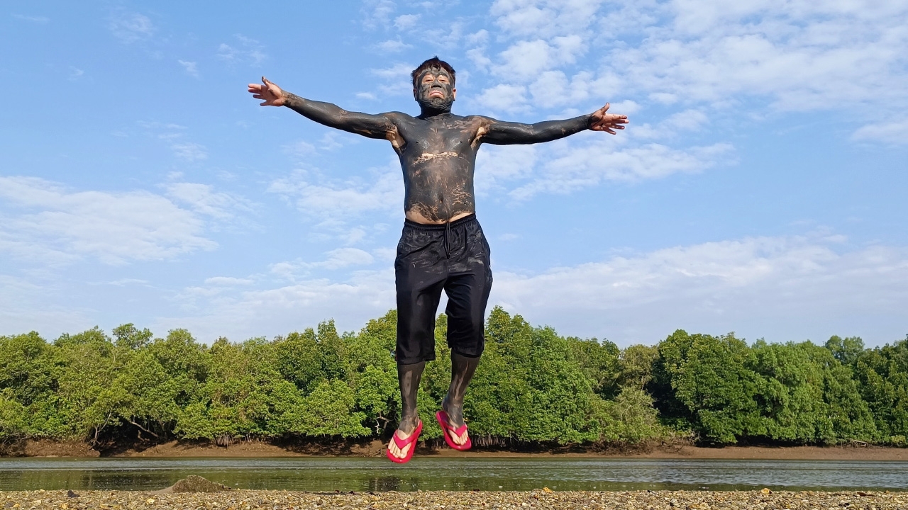 สปาโคลนร้อนสุดฟิน