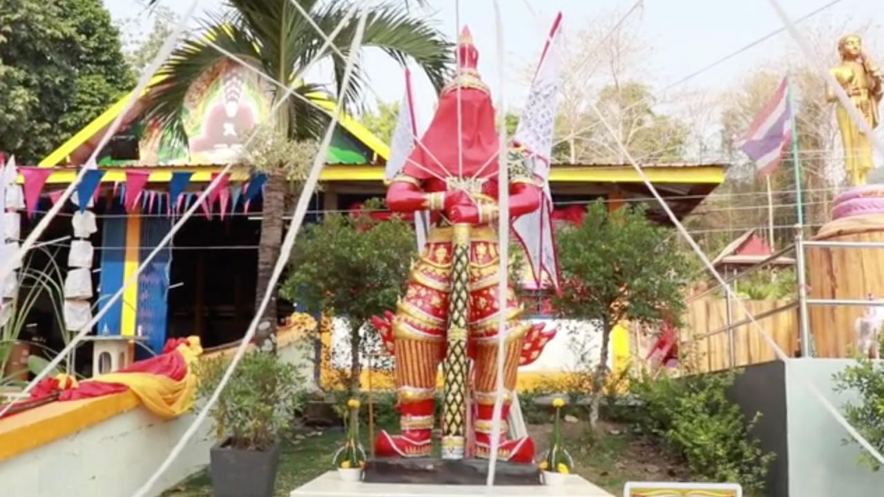 ดาราสาวร่วมพิธีเบิกเนตร "ท้าวเวสสุวรรณ" คอหวยถูกใจได้ "เลขเด็ดงวดนี้" 16/4/66