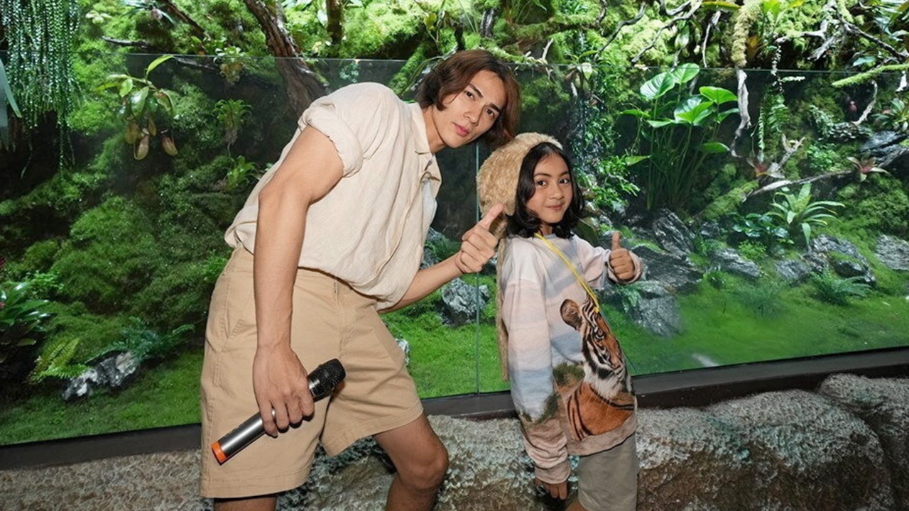 "แน็ก-ชาลี" พา "น้องอาเธอร์" หนีร้อนเข้าป่าดิบชื้น สุดว้าว! Rainforest โฉมใหม่