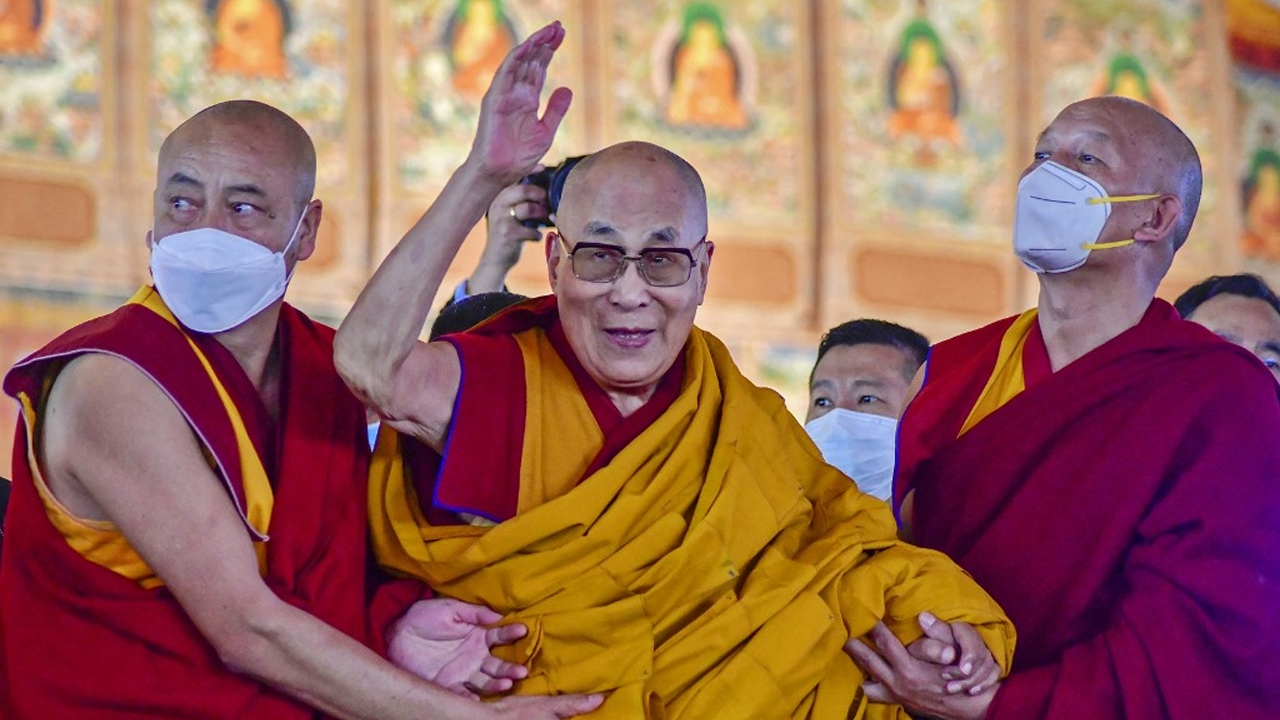 การจูบปาก และทักทายด้วยลิ้นในวัฒนธรรมชาวทิเบต กับการตีความ "ดาไลลามะ" ตามมุมมองตะวันตก