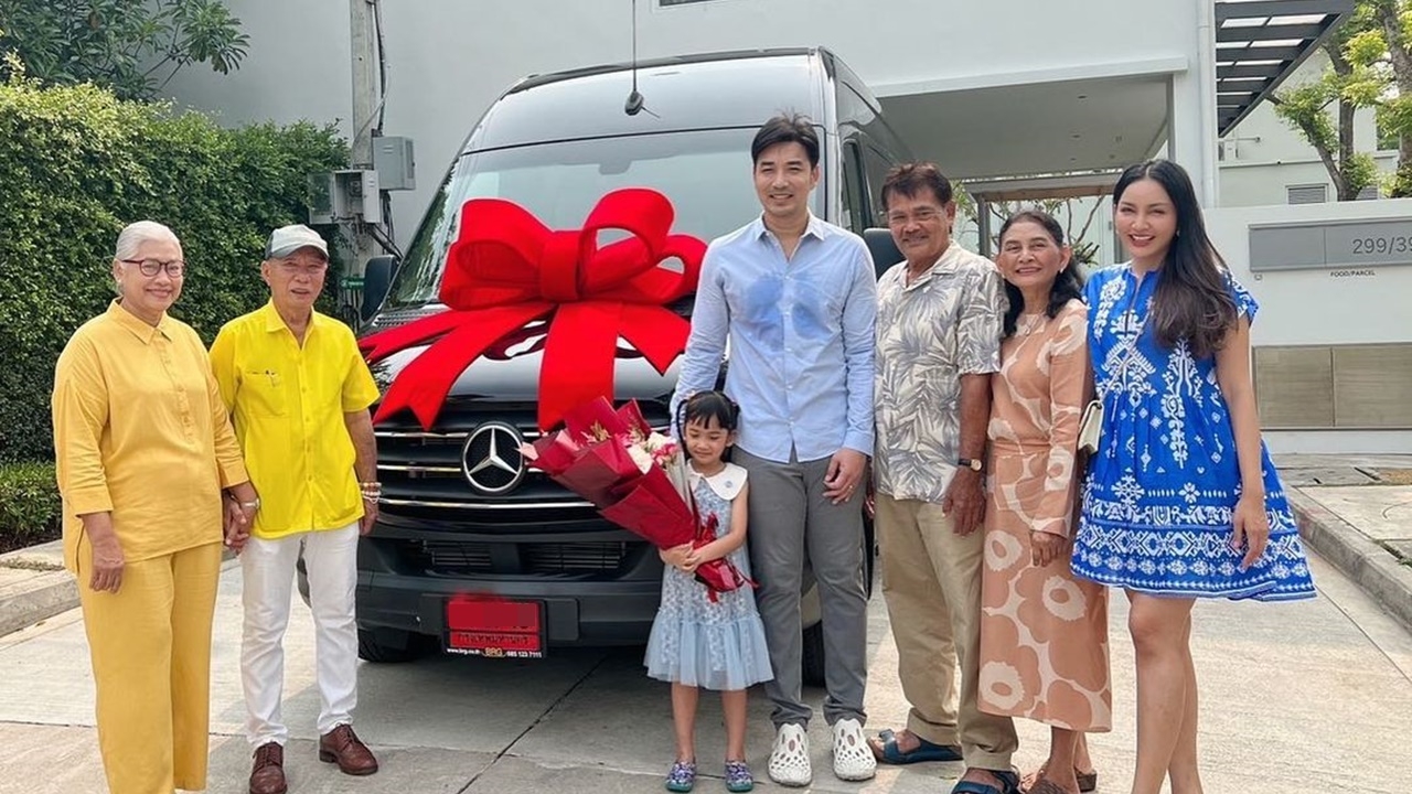 เจมส์ เรืองศักดิ์ ถอยรถตู้สุดหรู ไม่ได้อวดรวย แค่บันทึกความทรงจำ