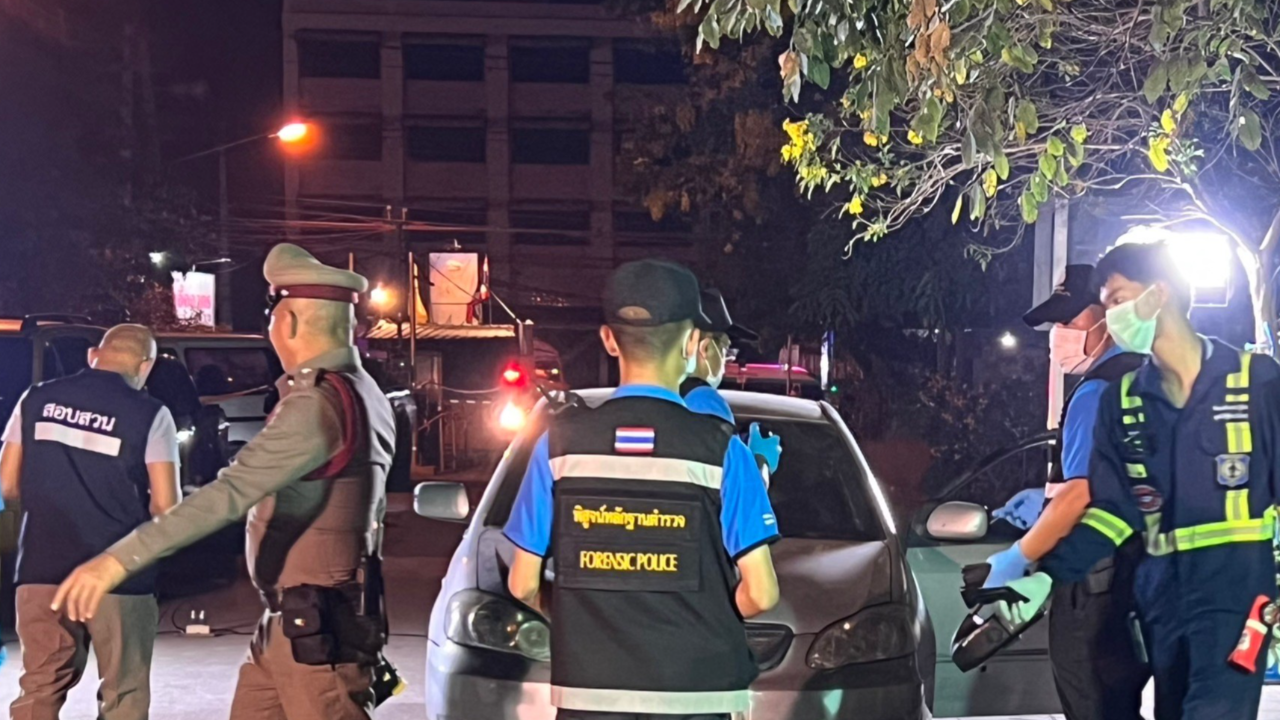 "วัยรุ่นลำลูกกาดุ" นัดเคลียร์เดือด-รัวปืนใส่อีกฝ่าย เจ็บ 3 ตาย 1 ศพ