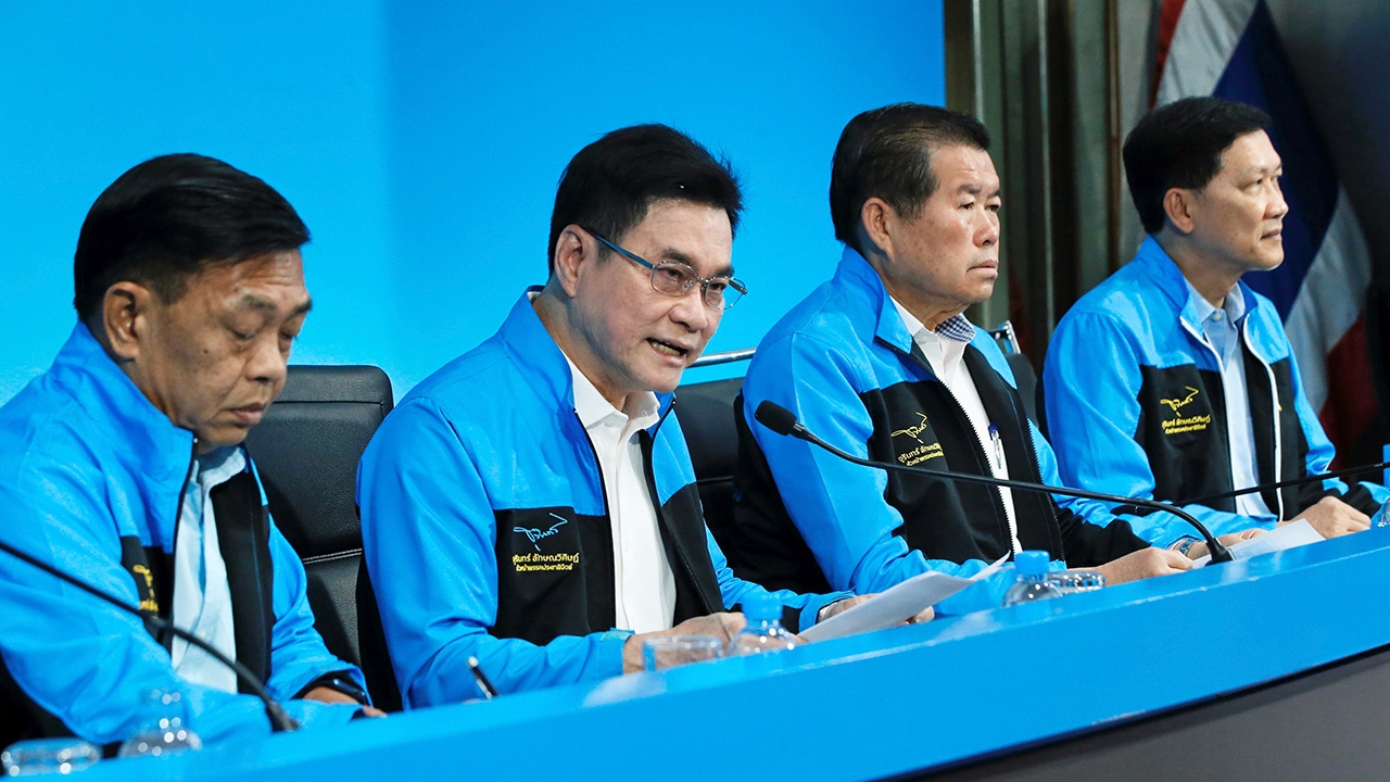 พรรคประชาธิปัตย์ เปิดอีก 8 นโยบาย แจกผู้สูงวัย-ช่วยเอสเอ็มอี-เกษตรแปลงใหญ่-อัดฉีด อกม.