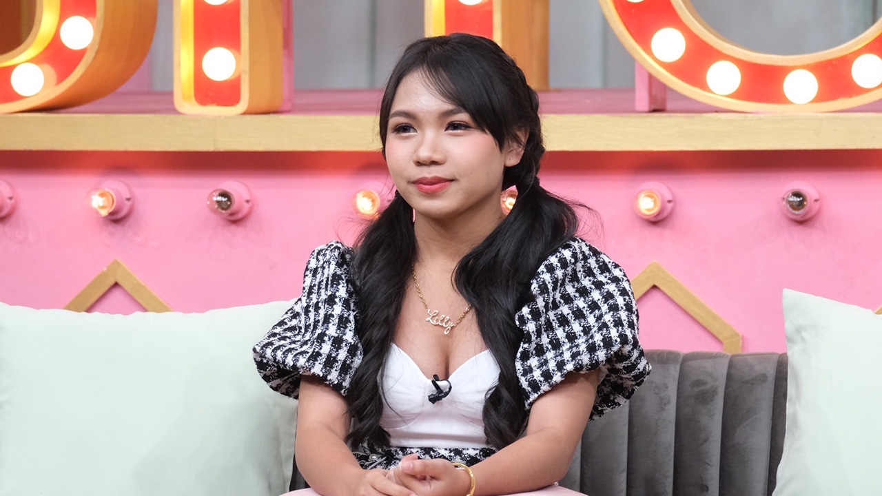 ลิลลี่ ได้หมดถ้าสดชื่น รู้ตัวเพื่อนไม่ชอบขี้หน้า โดนมองดังแล้วลืมตัว