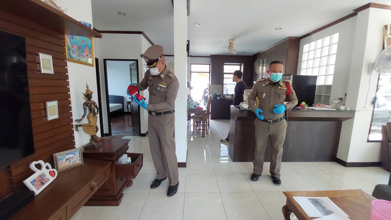 อีโต้เชือดคอหนุ่มใหญ่ฟินแลนด์ ตร.นำตัวแฟนสาวชาวไทยสอบ หลังพบศพเป็นคนแรก