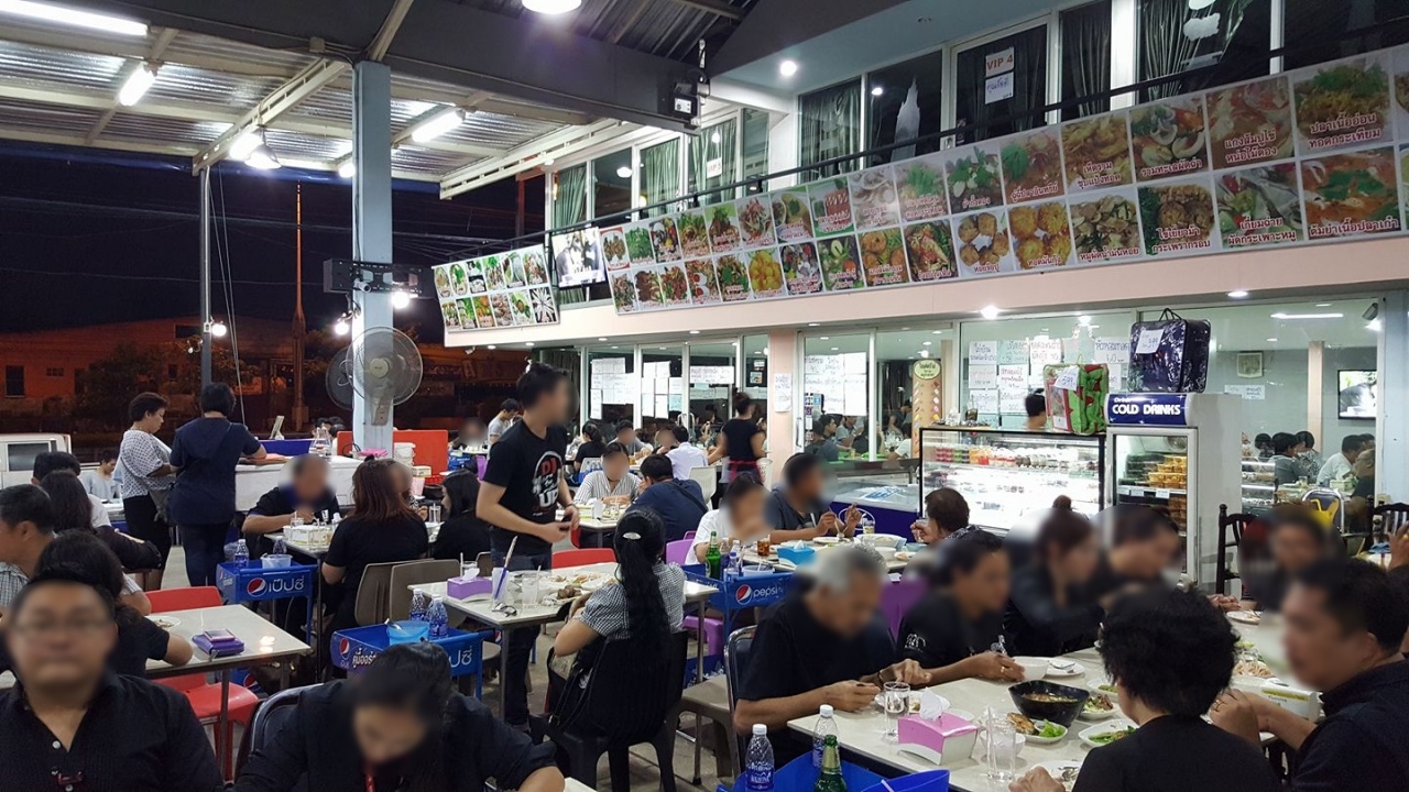 สู้ต่อไม่ไหว ร้านข้าวแกงบุฟเฟต์ พระราม 5 ขอปิดกิจการ หลังขาดทุน 3 ล้าน