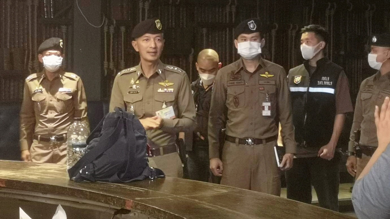 แจ้งจับ "การ์ด" ตบฝรั่ง! ผับข้าวสารไล่ออกแล้ว เชิญตัวแทนร้านอาหาร-การ์ดทำความเข้าใจ