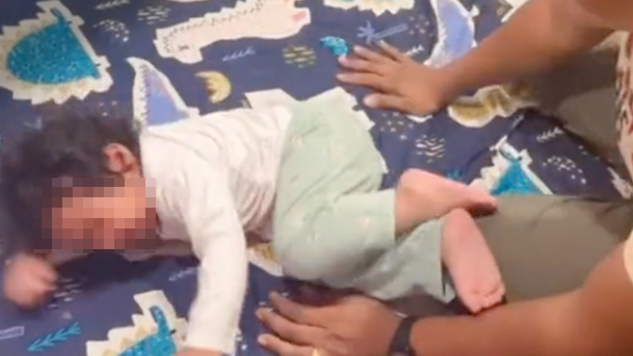 เอ็นดู "คุณพ่อ" ตัดผมใหม่ "ลูกสาว" จำหน้าไม่ได้ ร้องไห้หนักมาก (คลิป)