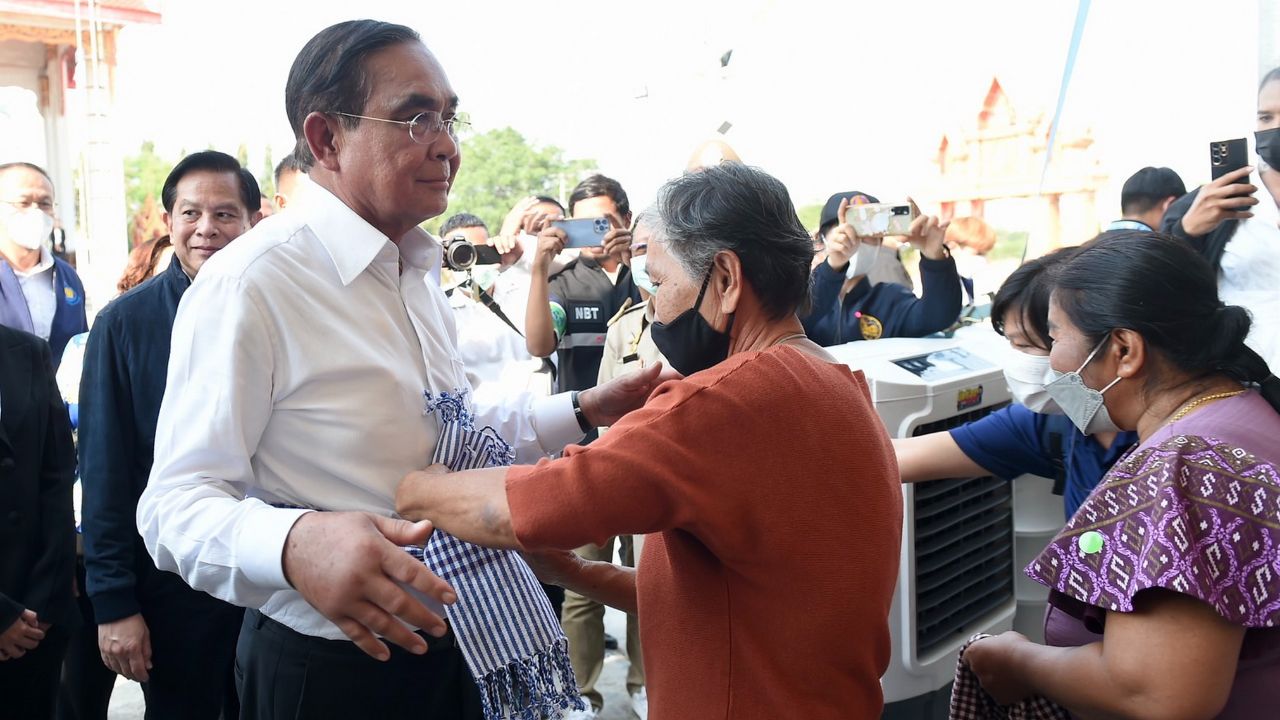 “บิ๊กตู่” ดอดเช็กอาการมือบวม ที่โรงพยาบาล แพทย์สั่งงดภารกิจชั่วคราว