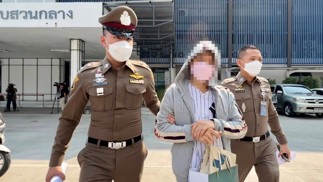 กองปราบคุมตัว "จิ๋ว" พร้อม 5 สมาชิกแก๊งพนันออนไลน์สารวัตรซัวส่งศาลฝากขัง