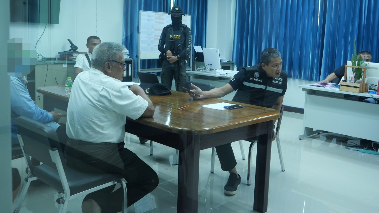 ได้ตัวมือยิงอดีตแฟนสาวกับตำรวจท่องเที่ยวระนองแล้ว ตร.กำลังสอบปากคำอยู่