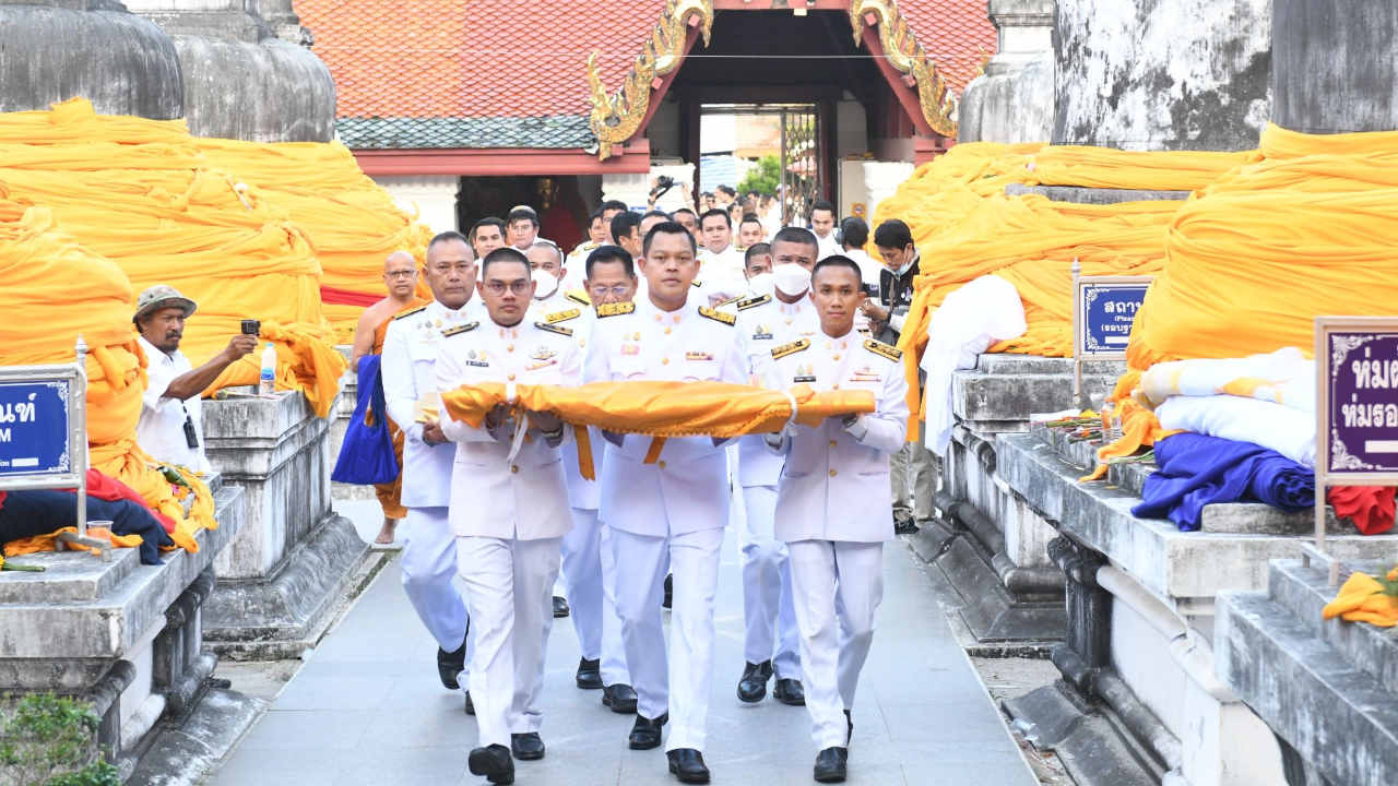 เลือกตั้ง 2566 : "ธนกร" ไปเมืองคอน ประธานพิธี "มาฆบูชาแห่ผ้าขึ้นธาตุ 2566"