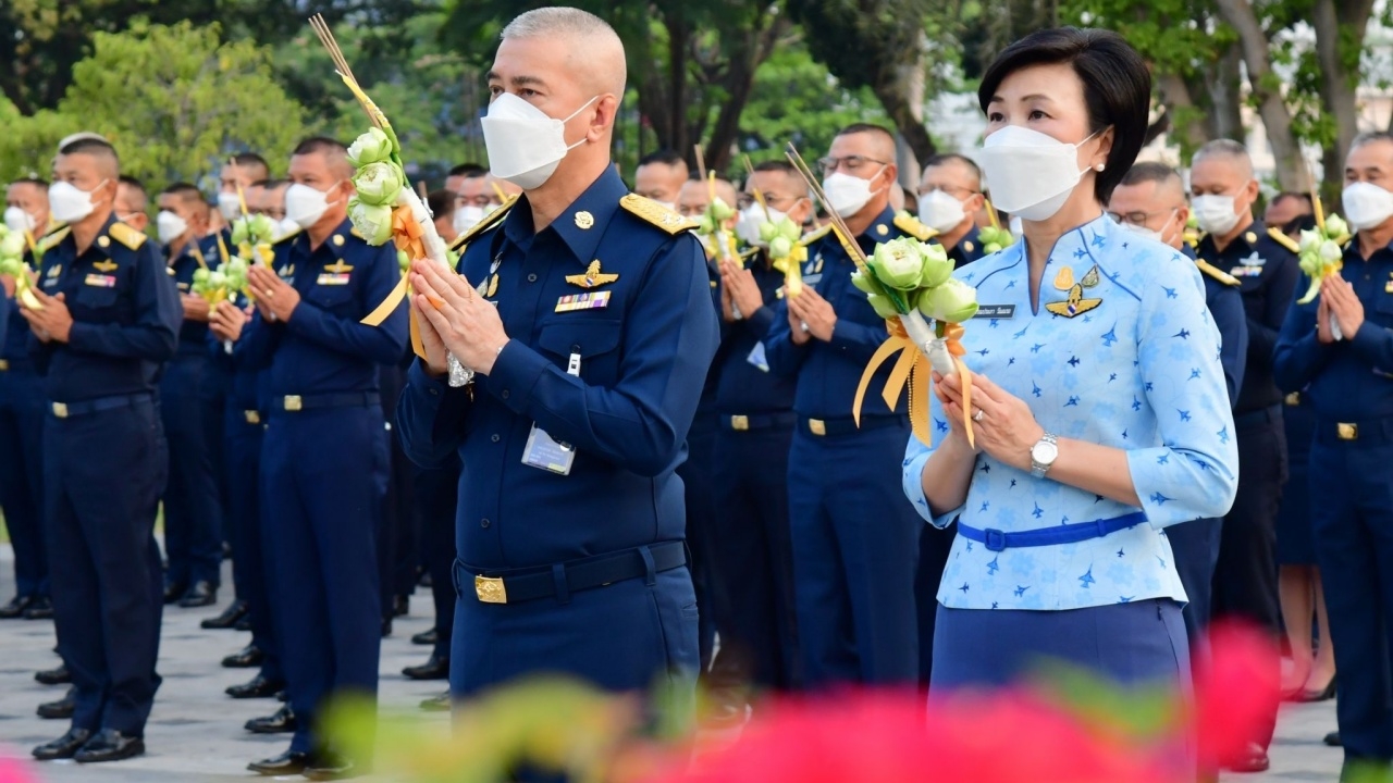 ผบ.ทอ. ควงหลังบ้าน นำกำลังพลจัดพิธีพุทธบูชา เนื่องในวันมาฆบูชา 2566