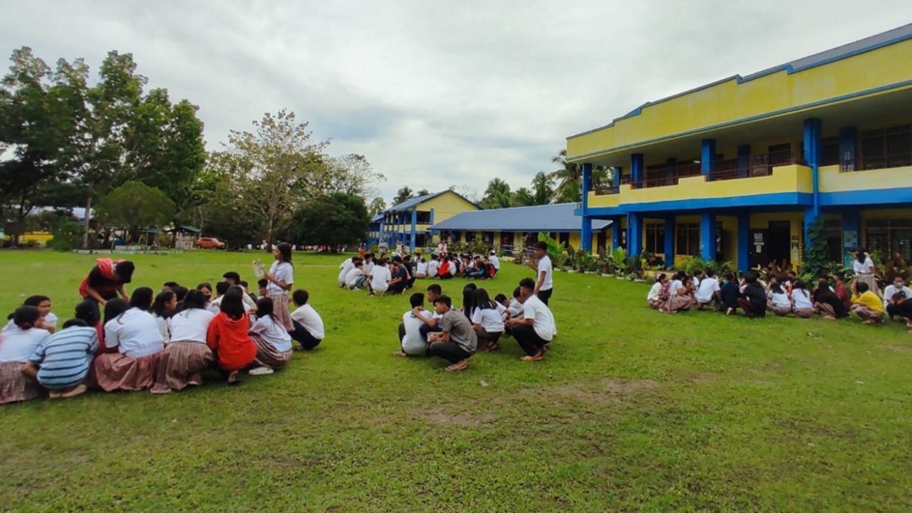 แผ่นดินไหวรุนแรง 2 ครั้งเขย่าภาคใต้ฟิลิปปินส์ บ้านพังถล่ม อพยพคนนับร้อย