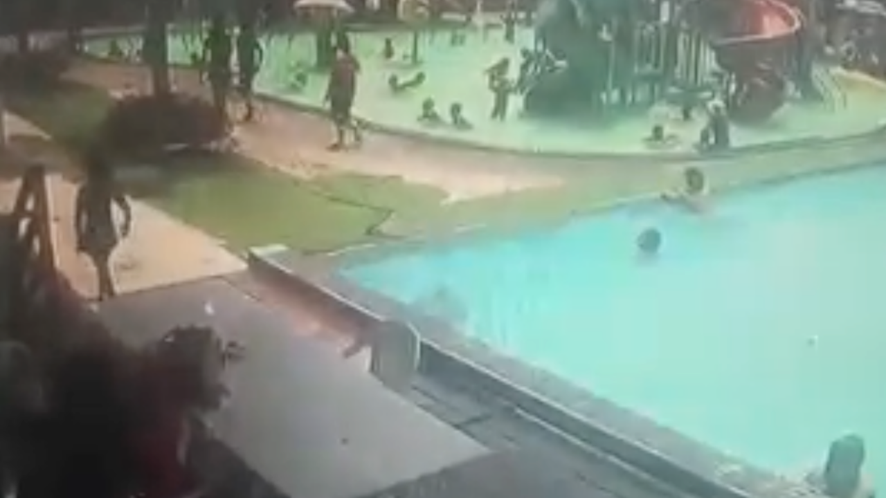 เด็กชาย 4 ขวบจมสระน้ำ ปลอดภัยแล้ว เตือนอย่าปล่อยเด็กคลาดสายตา