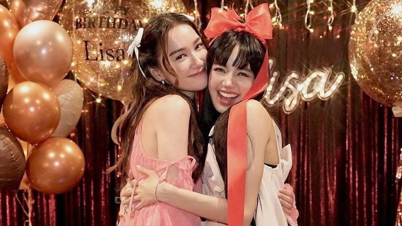 “เดียร์น่า” เล่าโมเมนต์ปาร์ตี้วันเกิด “ลิซ่า แบล็คพิงค์” ครอบครัวและเพื่อนๆ พร้อมหน้า