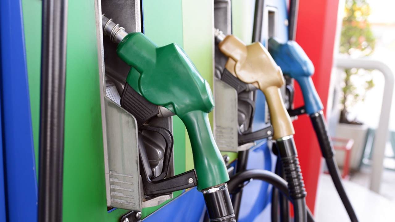 ราคาน้ำมันวันนี้ 10 เม.ย. 2566 เช็กราคาน้ำมันทุกชนิด ล่าสุดราคาลิตรละกี่บาท